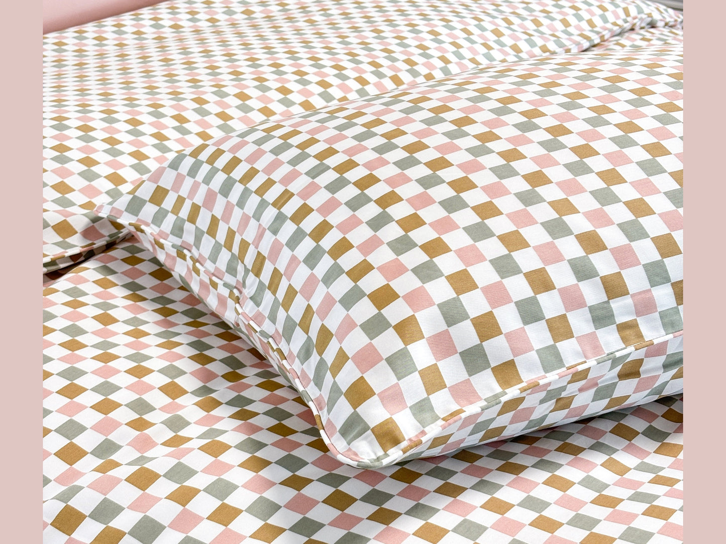 SHNUGGLE Bedding Set Colorful Checker